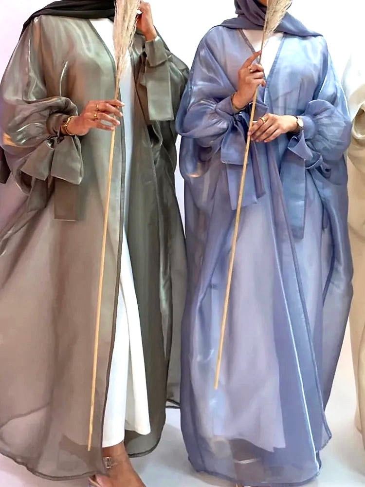 Abaya Elissa – Élégance et Confort en Soie Brillante